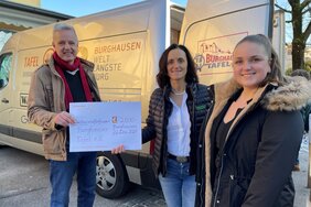 Unterreiner Stiftung Scheckübergabe Tafel Burghausen